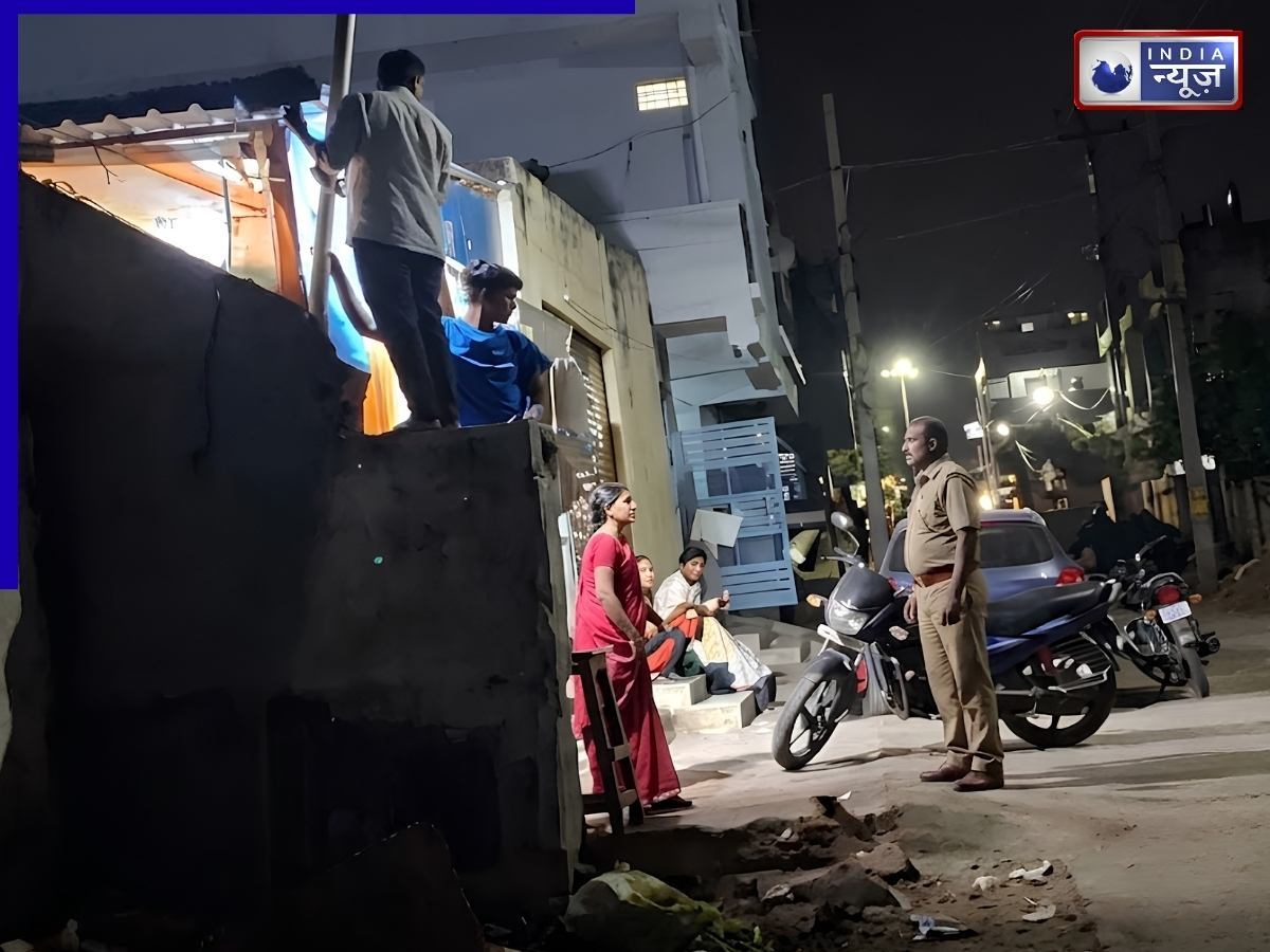 पहले डंडे और फिर बरसाए थप्पड़, बाल पकड़कर खदेड़ा, दिल दहला देगा RPF जवान की बर्बरता का ये VIDEO