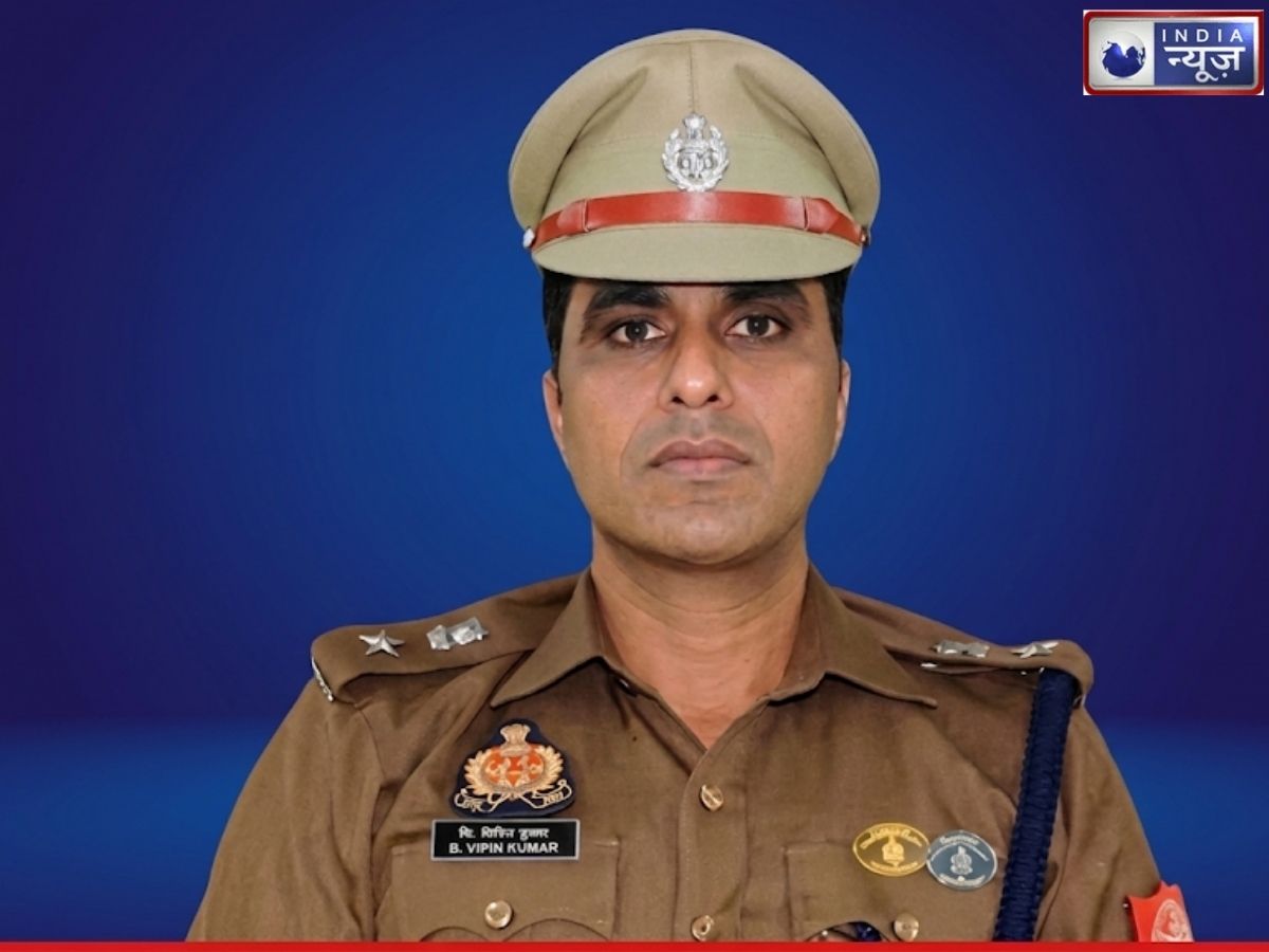 Azamgarh SSP Anil Kumar: कौन हैं SSP अनिल कुमार? 4 हत्याओं के बाद अनाथ हुईं बेटियों को लेंगे गोद; एक फैसला जीत लेगा दिल