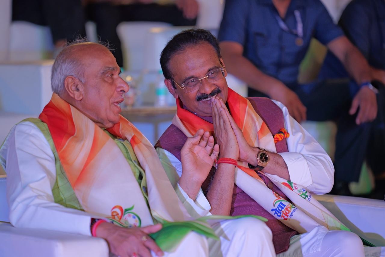 डॉ. अशोक कुमार मित्तल ने ‘सेवा संकल्प – राष्ट्रनिर्माण के 25 साल’ में नेताओं, विभिन्न धर्म परंपराओं, देशों के राजदूतों और खेल जगत के चैंपियनों को एक मंच पर लाया