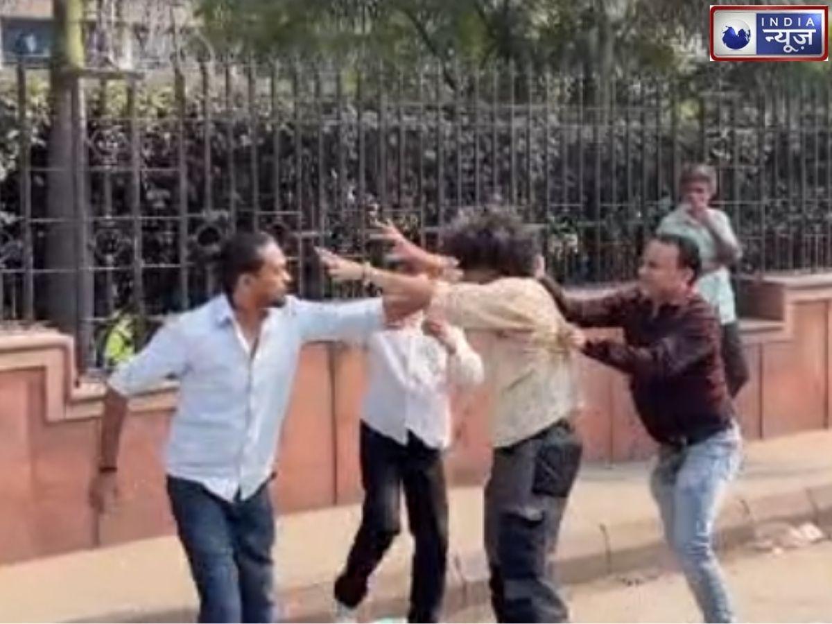 Delhi Police: प्रदर्शनकारियों की पिटाई का वीडियो वायरल, दिल्ली पुलिस ने 4 आरोपियों को भेजा जेल