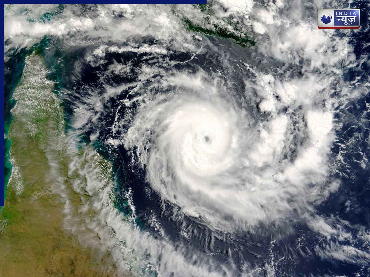 Cyclone Arnab: आंध्र प्रदेश में साइक्लोन अर्नब का तांडव,बाढ़ का खतरा; कई इलाकों में बिजली गुल