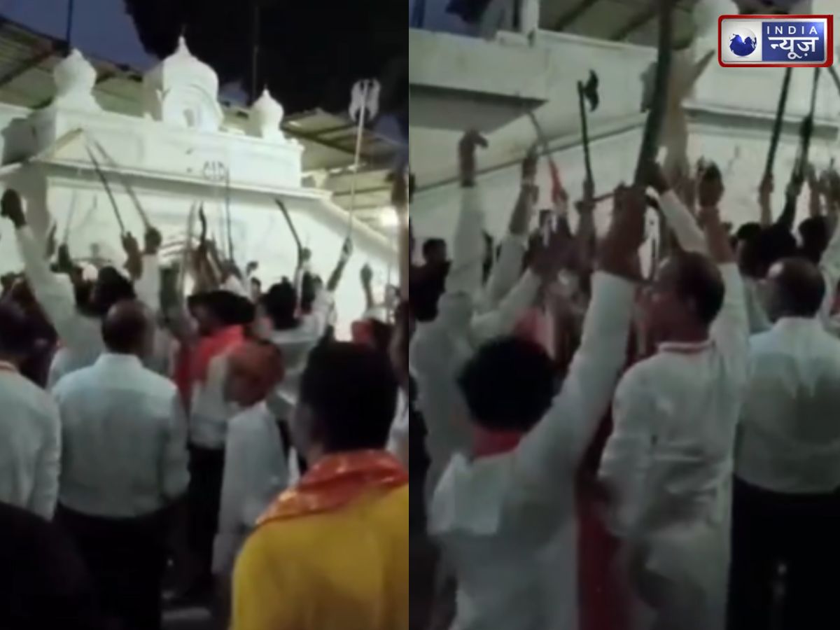 देवी विसर्जन जुलूस में मस्जिद के पास हवाई फायरिंग, वीडियो वायरल होने पर पुलिस ने दर्ज किया मामला