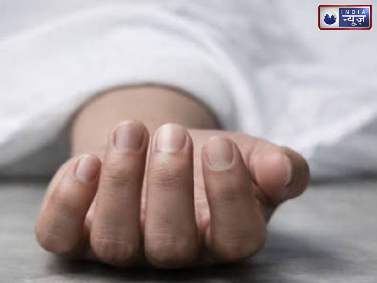 Barnala murder case: खेत में चारा काट रही पत्नी पर कुल्हाड़ी से किया हमला, हत्या के बाद पति ने भी खाया जहर - Photo Gallery