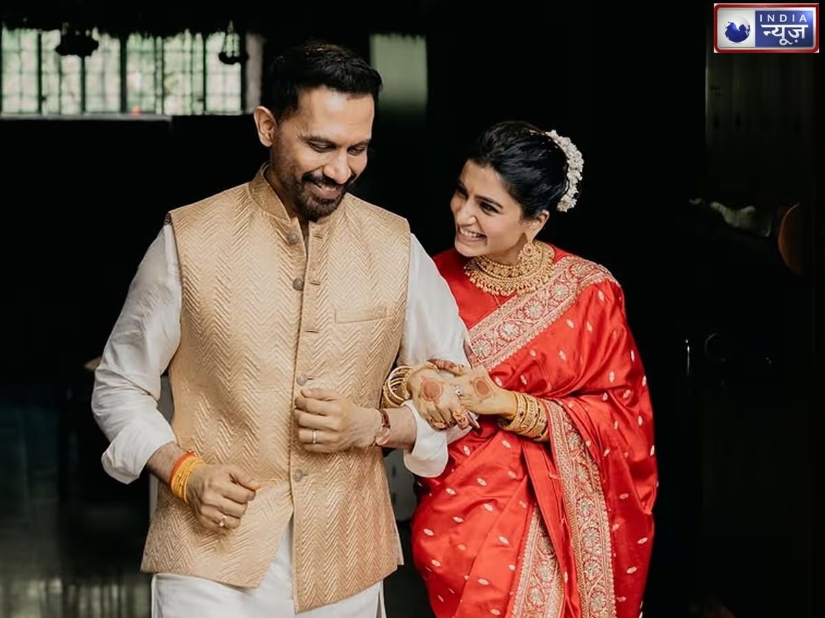 Karwa Chauth Gift Ideas 2026: करवा चौथ पर पत्नी को दें ये 5 खास तोहफे, खुश हो जाएगा उनका दिल