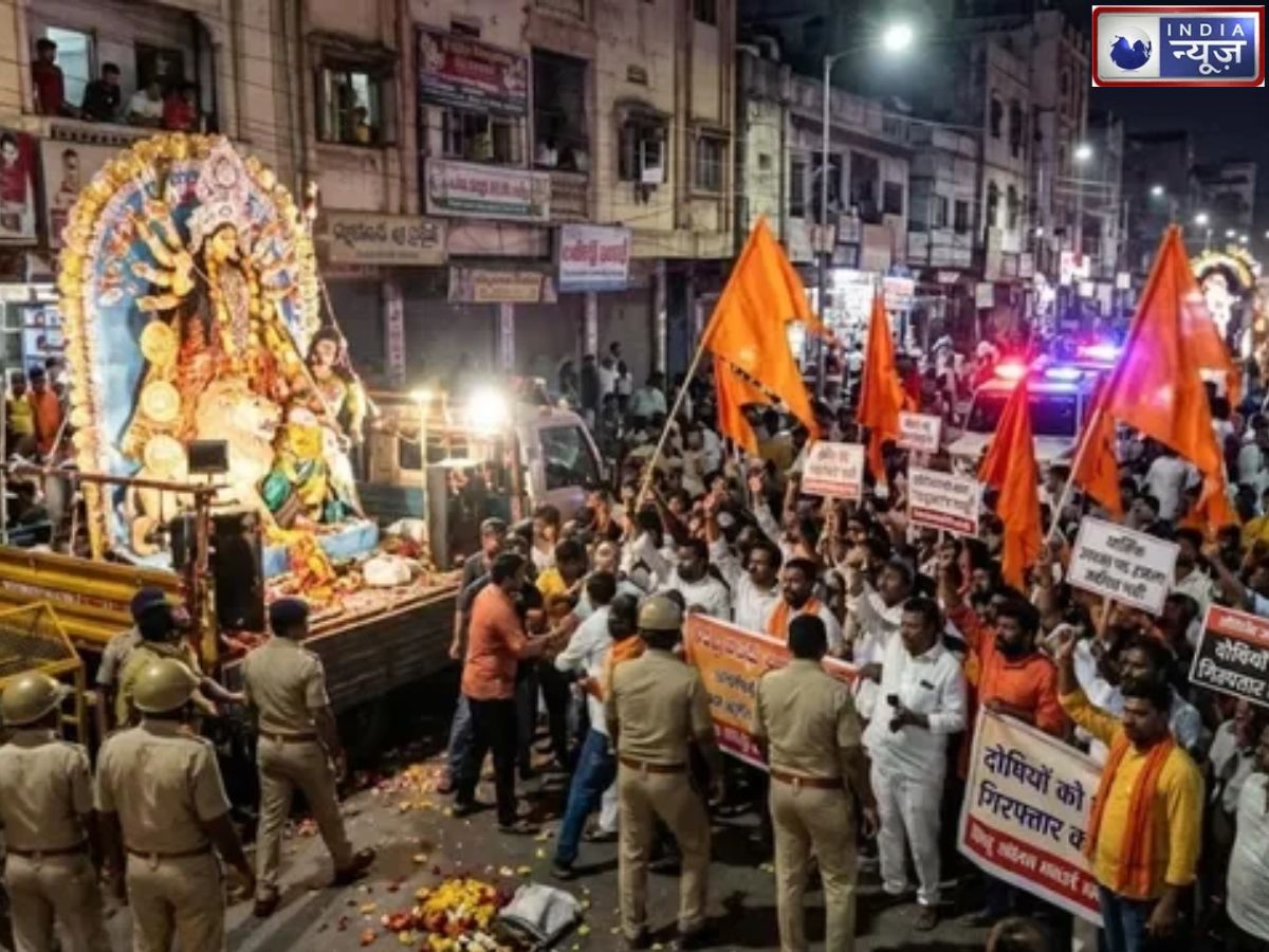 हैदराबाद में दुर्गा माता की प्रतिमा पर फेंके अंडे, मचा बवाल, इलाके में भारी पुलिस फोर्स तैनात