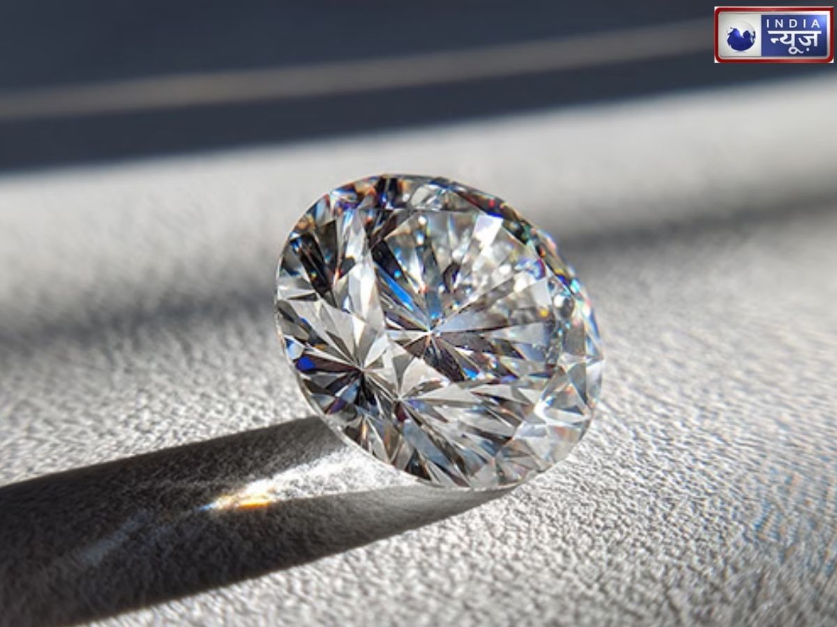 Identifying Real Diamonds: कुछ मिनटों में कैसे पहचान लेते हैं ज्वेलर्स असली हीरा? जानें जांच का पूरा तरीका