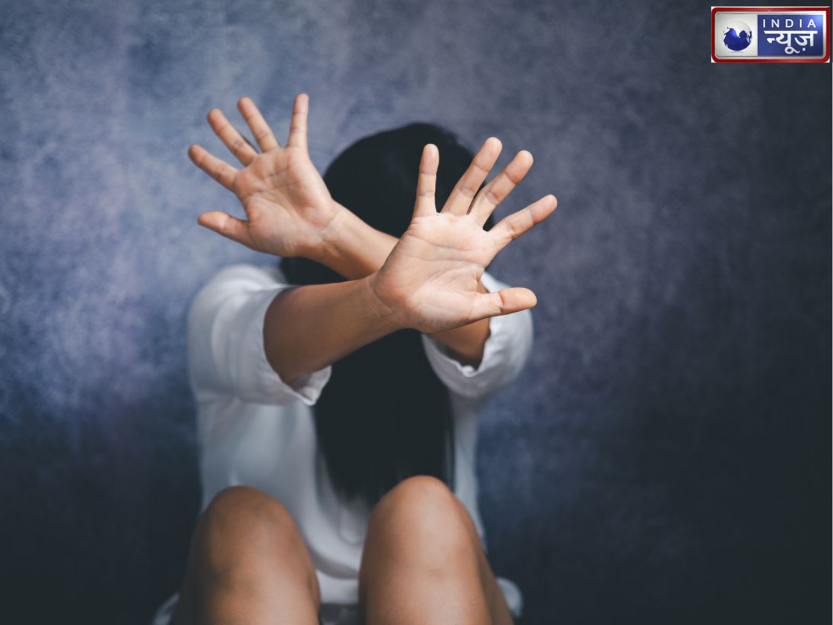 Odisha News: मास्क पहनकर फ्लैट में घुसा दरिंदा, बंदूक की नोक पर महिला के साथ की हैवानियत, FIR दर्ज
