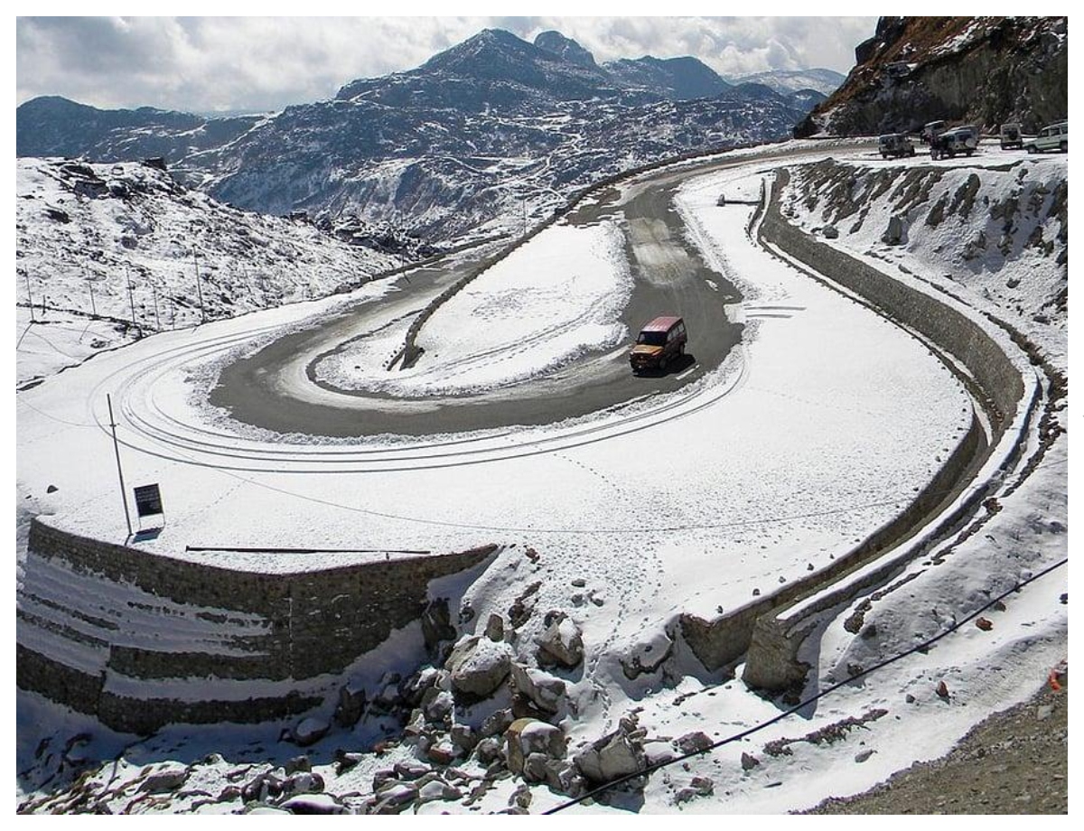 Keep these things in mind before traveling to snowy places - Photo Gallery