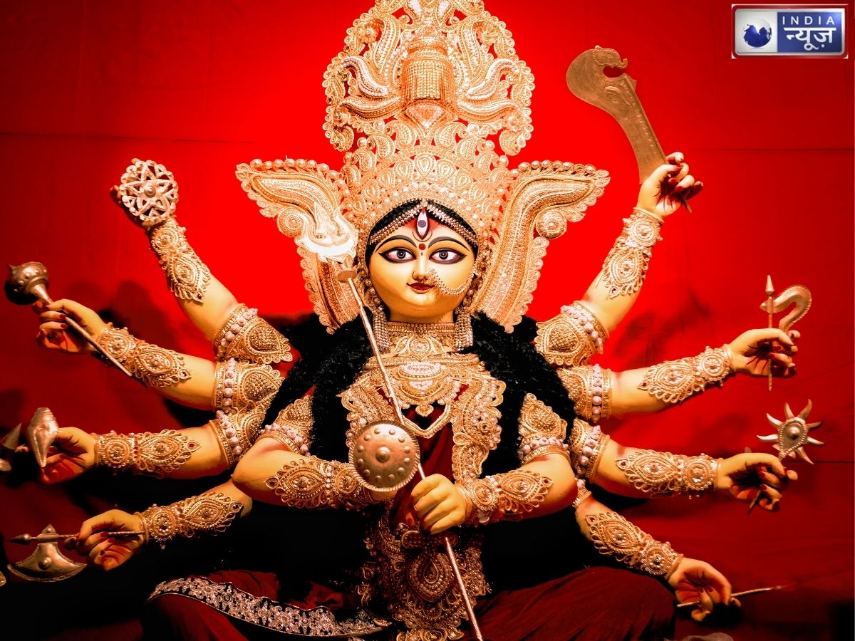 Shardiya Navratri 2026: 10 या 11 अक्टूबर? नवरात्रि की तारीख को लेकर कन्फ्यूजन दूर करें, जानें कलश स्थापना का शुभ मुहूर्त