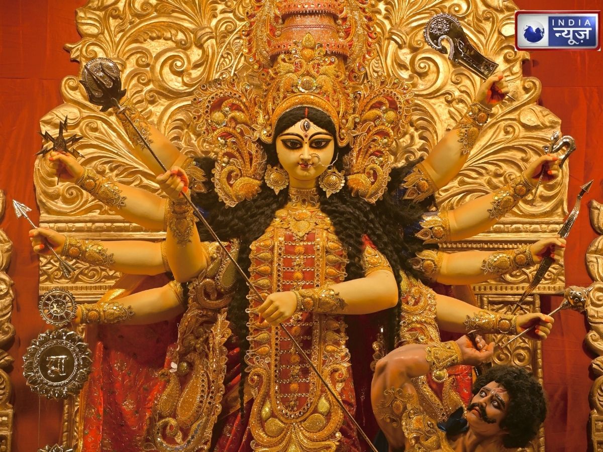 Shardiya Navratri 2026: नवरात्र शुरू होने से पहले घर में जरूर कर लें ये 5 काम, मां दुर्गा के स्वागत की ऐसे करें तैयारी
