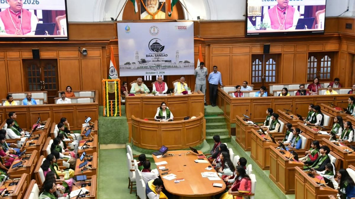 राष्ट्रीय पर्यावरण बाल संसद में मेंटर बने यूनिवर्सिटी विद्यार्थियों को राष्ट्रीय पहचान